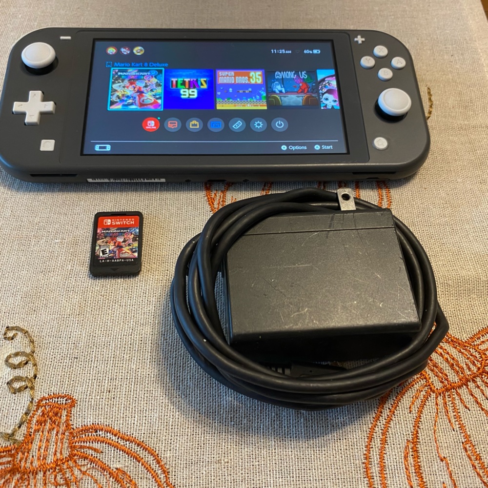 Nintendo Switch Lite 32 GB Gray w/ Mario Kart
